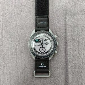 NWT Swatch x Omega To Earthphase Watch (In box)